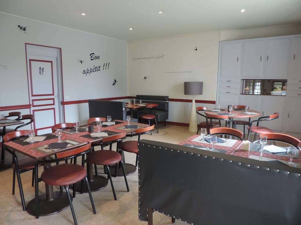 Hotel Restaurant Le Chalet Guéméné-Penfao Eksteriør billede